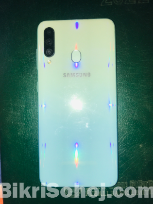 Samsung Galaxy M40